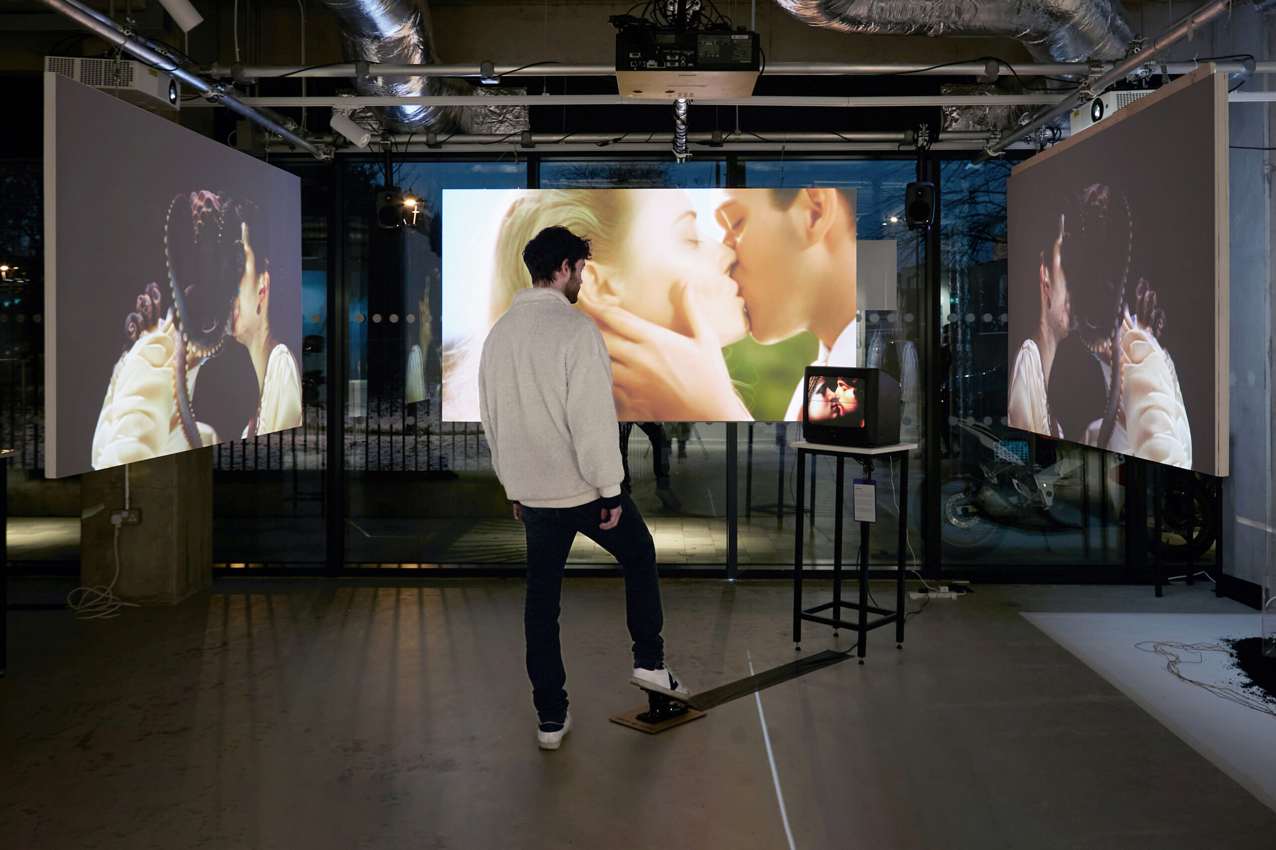 ‘Kiss/Crash’: How AI Portrays Human Desire